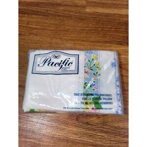 Vintage NOS Pacific Floral Pillowcases 2